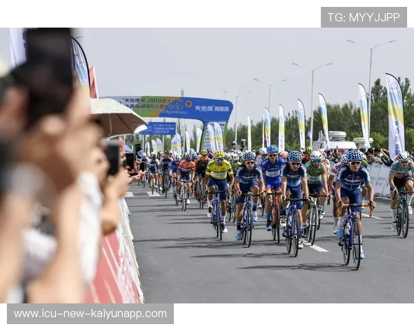 自行车赛在恶劣天气下创造惊人表现