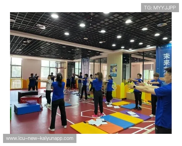 琑员如何通过体能管理提高比赛持续性，如何提高运动员参赛能力
