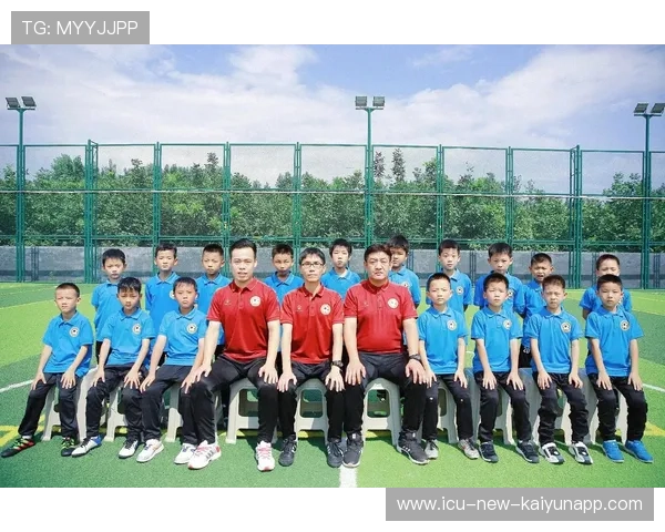 琑队如何建立青训导师与学校、家庭的协同培养体系，青训梯队怎么签约